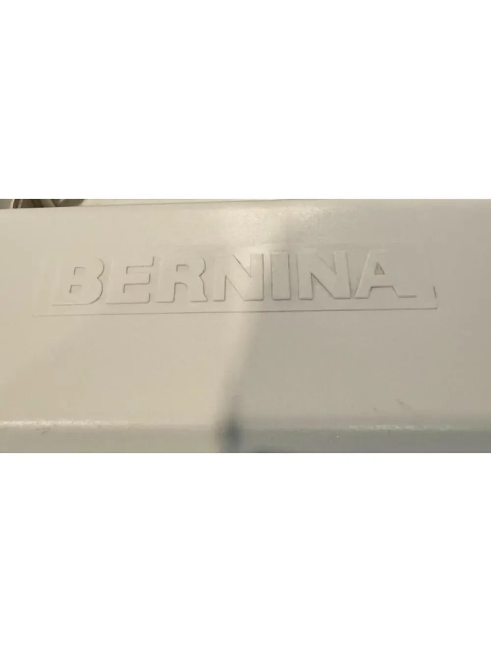 Bernina 1630 Inspiration Plus Computerized Sewing Machine w/ Case - Picture 4 of 9